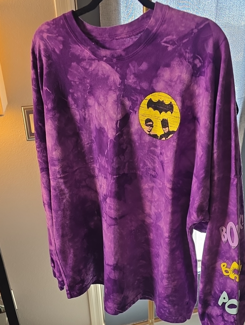 XL, NWOT-Warner Bro's Purple Tie-Dye ADULT Long Sleeve Shirt with Batman Logo